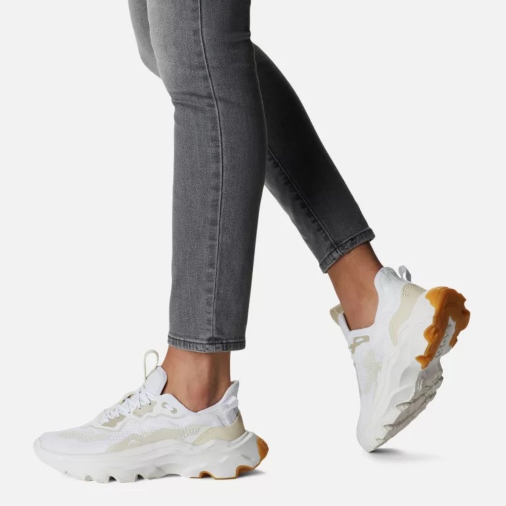 Sorrel Kinetic Breakthrough Day Lace Tennis Shoe: White,Chalk, 7-men, 8-women